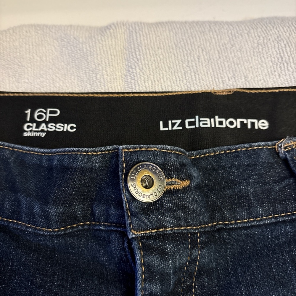 Liz Claiborne Women's Skinny Jeans - Deep Blue